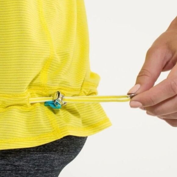 LULULEMON RUN TA TA TOPPER Yellow Tank Top Activewear Size Small - Picture 9 of 9